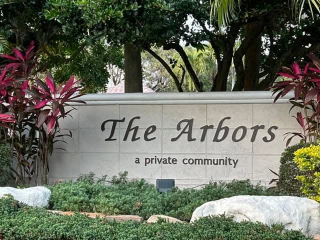 The Arbors HOA (New York) pickleball court