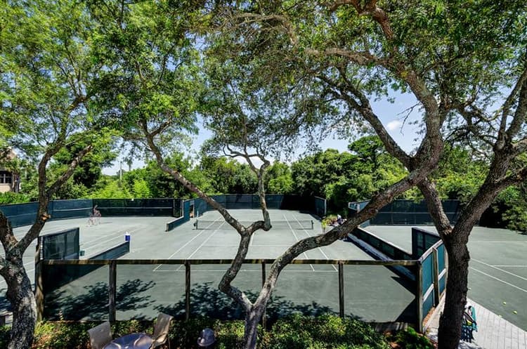 Hidden Dunes Beach & Tennis Resort