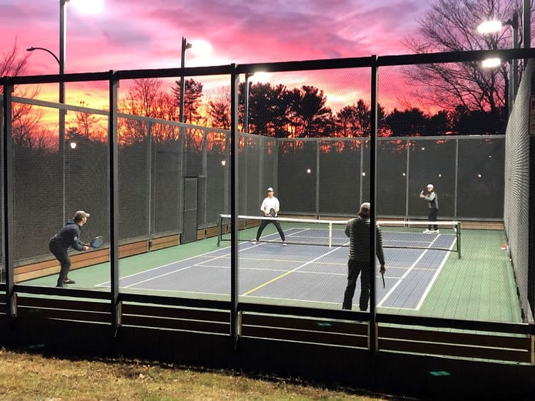 Old Farm Swim & Paddle Tennis Club