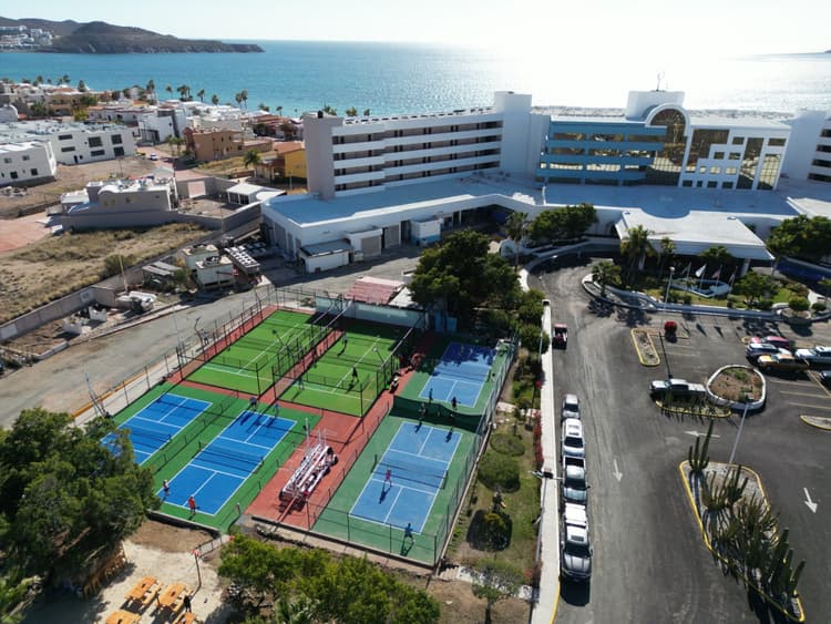 Buena Vida Courts @ San Carlos Plaza Hotel