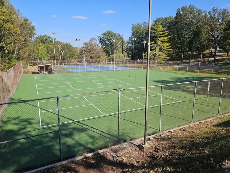 The Courts at West Meade