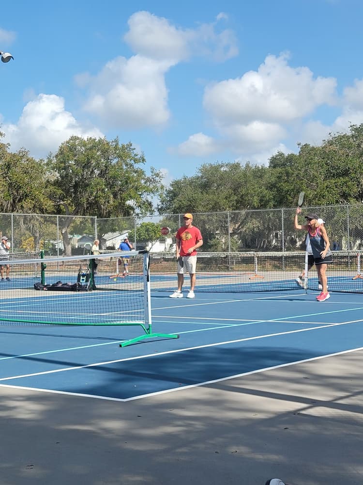 Colonial Oaks Park