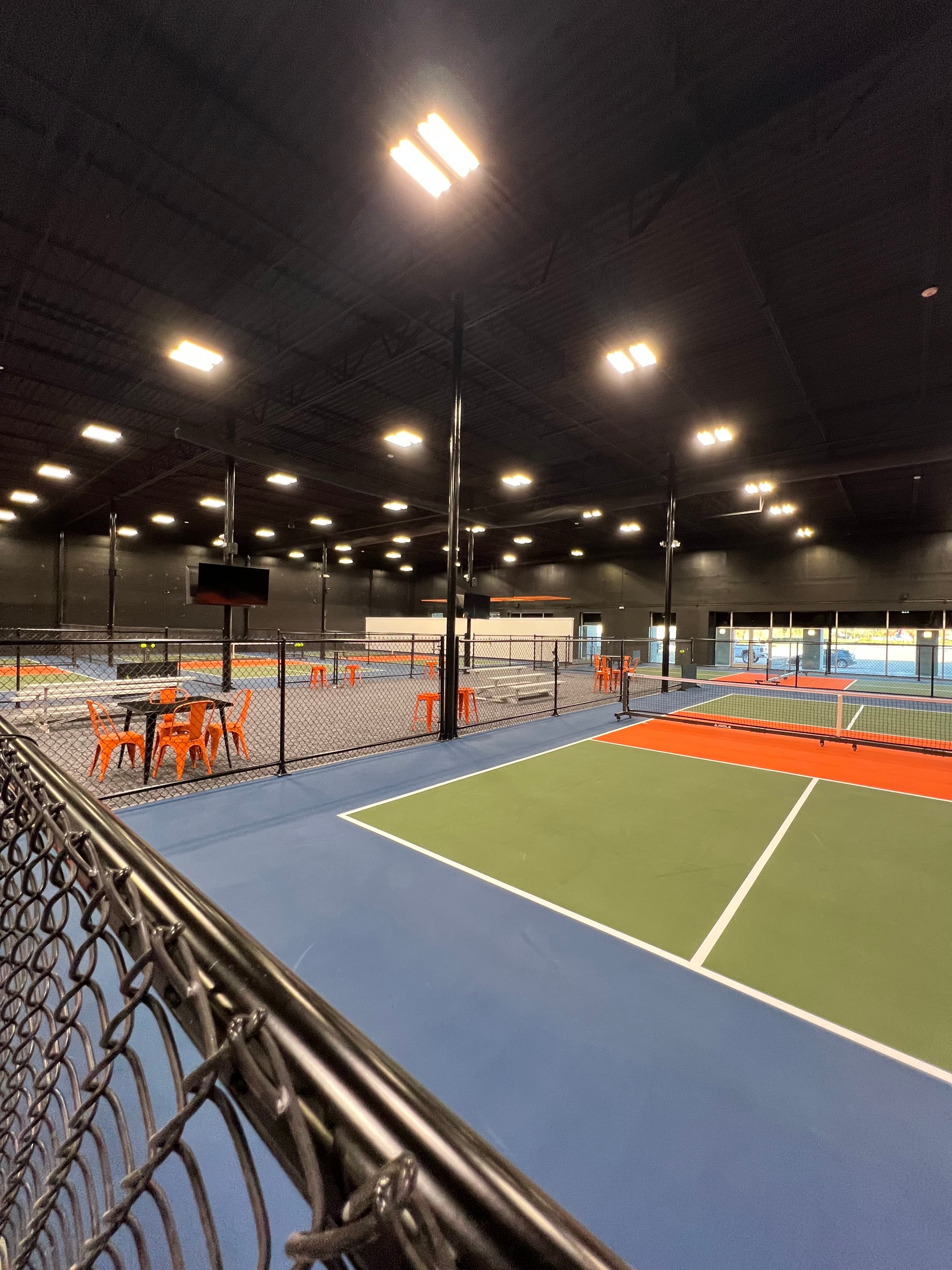 Dill Dinkers Crowley pickleball court