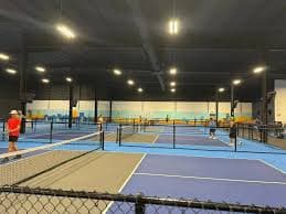 Smashers Pickleball + Bar + Grill pickleball court